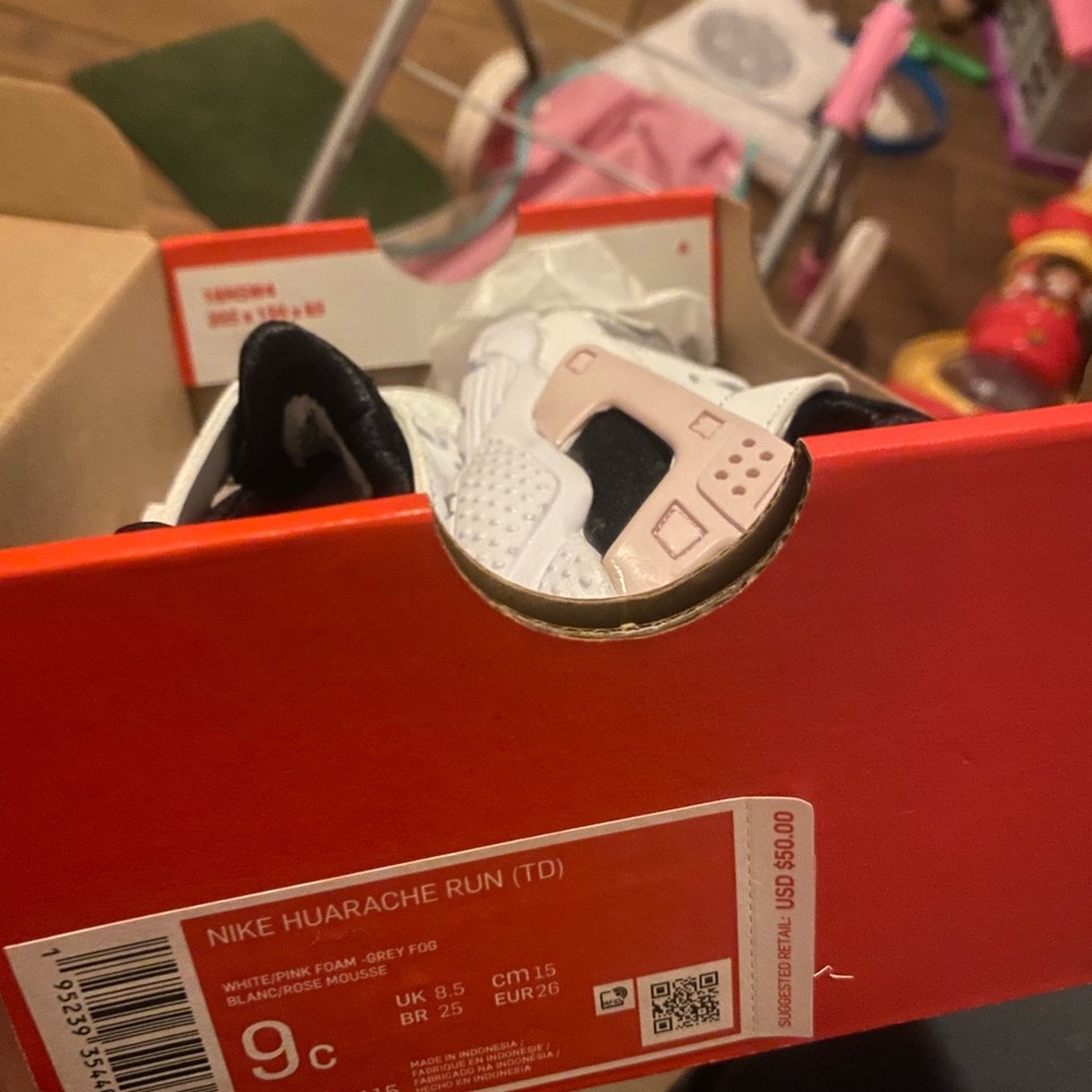 9c Girls Nike huarache